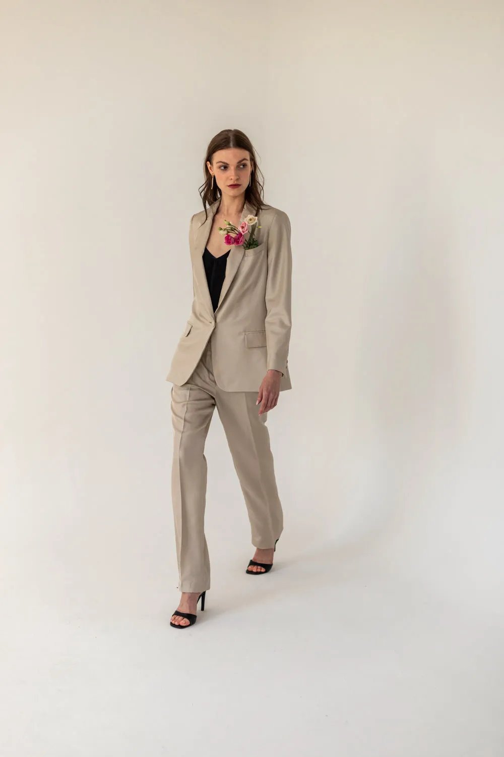 Enteliér Silk Blazer Champagne