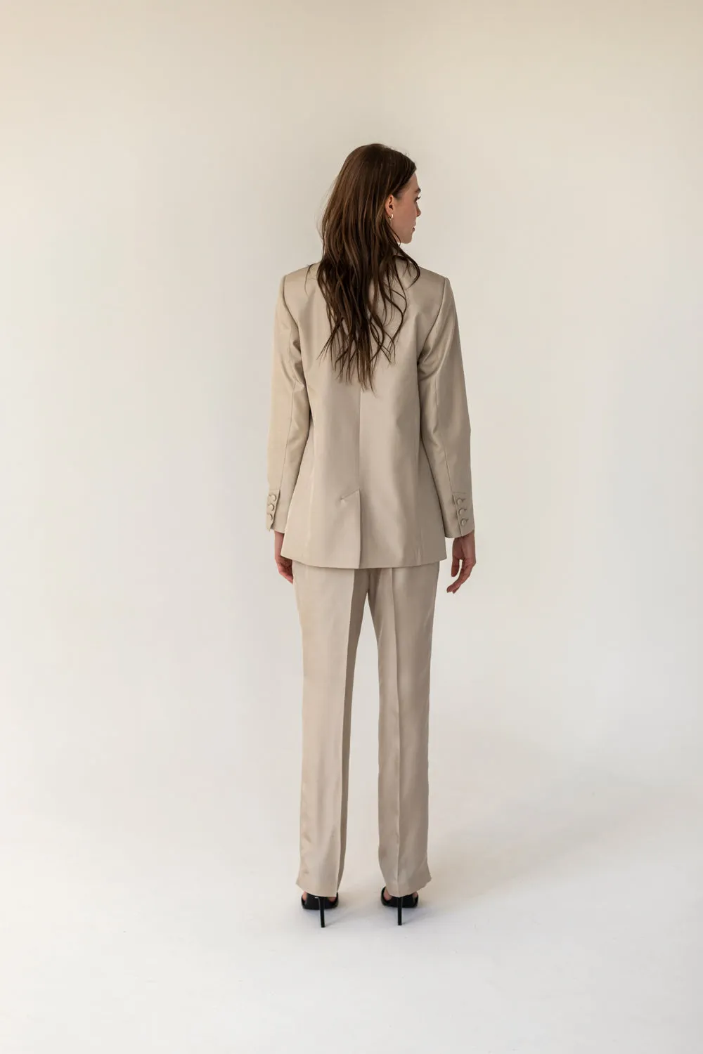 Enteliér Silk Blazer Champagne