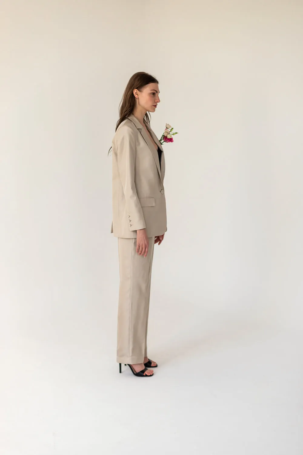 Enteliér Silk Blazer Champagne