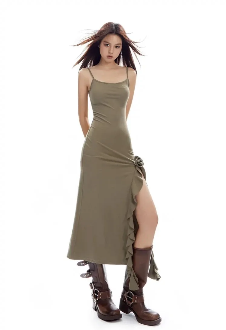 Sleeveless Bodycon Midi Dress with Side-Split Rose Detail